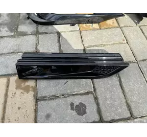 Накладка крила П F-Type \ T2R43805 \ бу \ оригінал Накладка крила П F-Type \ T2R43805 \ бу \ оригінал